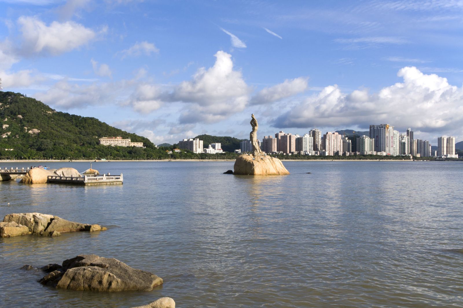 珠海发白色台风预警