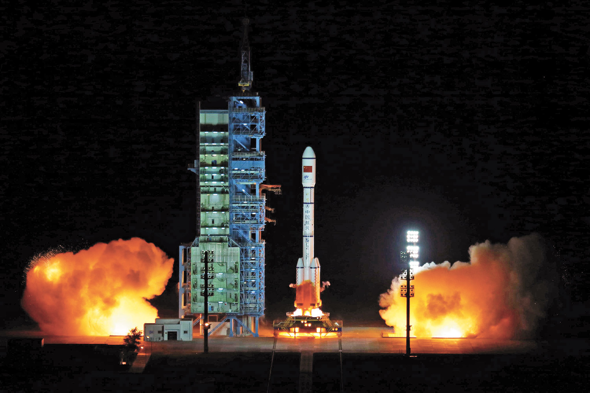 中国在酒泉卫星发射中心用长征二号ft2火箭将天宫二号空间实验室发射