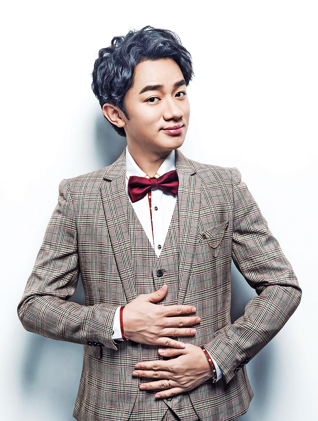 王祖蓝3,800万买楼