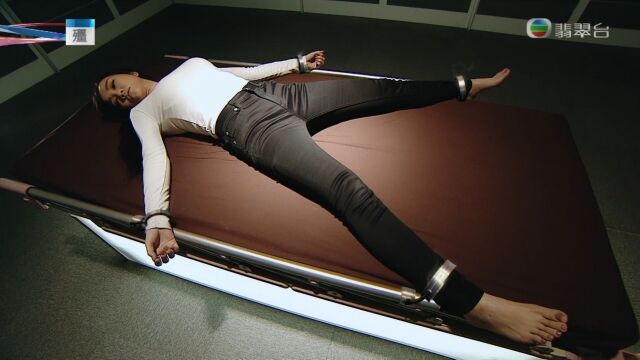 谢安琪逼爆上围救《僵》收视