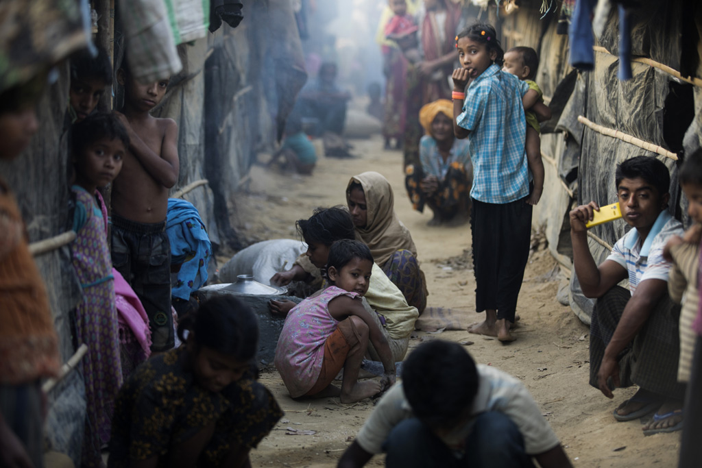 过去的两个月,有58万名缅甸罗兴亚难民涌入孟加拉,当中有34万名儿童