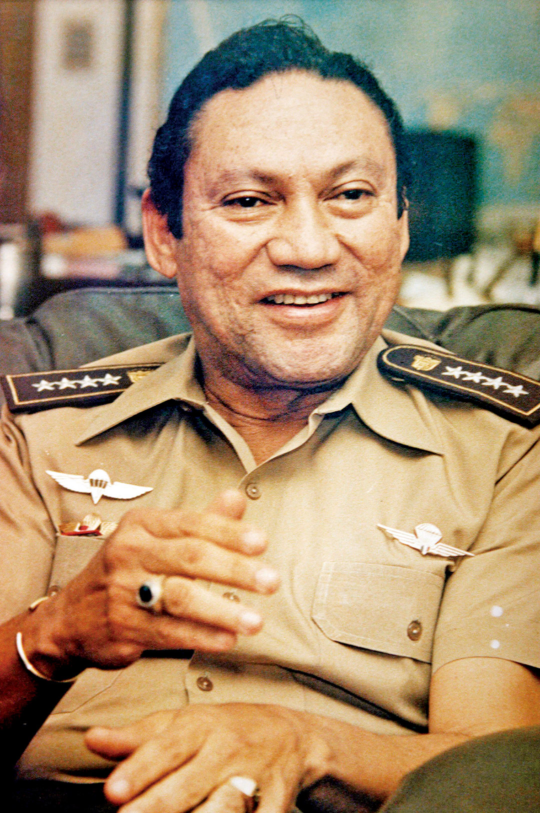 巴拿马前独裁者诺列加(manuelnoriega)当地时间29日逝世, 终年83岁.