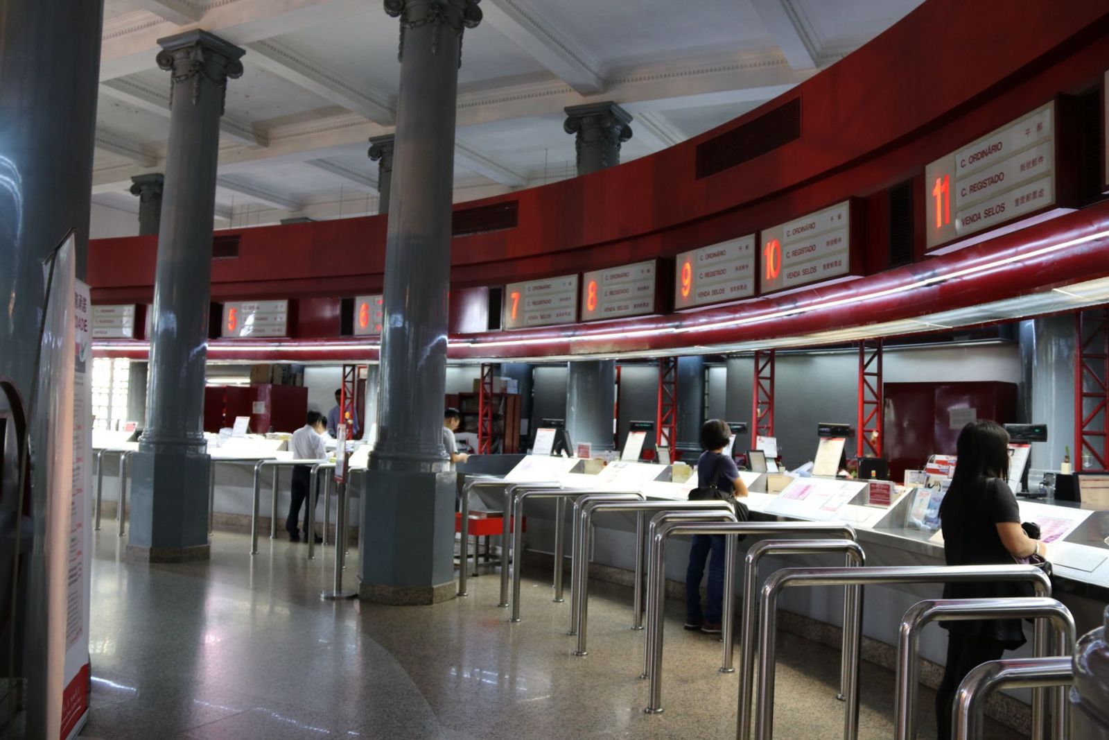 邮电局将发行两套新邮品